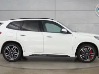 Begagnad BMW iX1 M Sport 147 kW (201 HK) 2025 Vit SUV