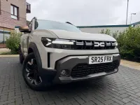 New Dacia Duster Extreme 143 HP (105 kW) 2025 Cream Hatchback