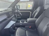 Używany Land Rover Defender SE 249 KM (183 kW) 2022 Biały SUV