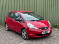 Used Honda Jazz SE 90 HP (66 kW) 2010 Red Hatchback
