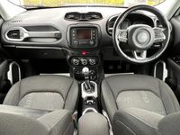 Used Jeep Renegade Longitude 140 HP (102 kW) 2015 White SUV