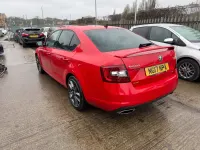 Używany Skoda Octavia vRS 184 KM (135 kW) 2017 Czerwony Hatchback