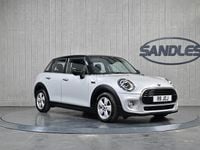 Usado Mini Cooper Classic 136 CV (100 kW) 2019 Plateado Utilitario
