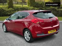 Used Kia Ceed 128 HP (94 kW) 2014 Red Hatchback