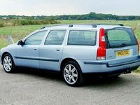 used Volvo V70 2.4