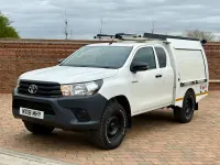Used Toyota HiLux Active 150 HP (110 kW) 2018 White Pickup