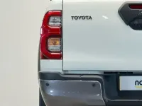 Used Toyota HiLux 204 HP (150 kW) 2022 White Pickup