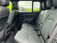 Używany Land Rover Defender SE Dynamic 350 KM (257 kW) 2025 Szary SUV