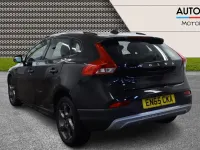 Used Volvo V40 120 HP (88 kW) 2015 Black Hatchback