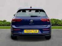 Second-hand VW Golf VIII Life 150 CP (110 kW) 2024 Albastru Hatchback