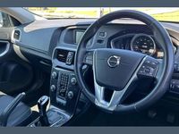Used Volvo V40 Momentum 120 HP (88 kW) 2017 Blue Hatchback