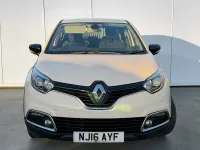 Used Renault Captur Dynamique 90 HP (66 kW) 2016 Cream SUV