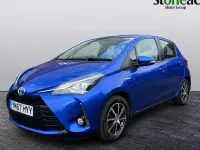 Used Toyota Yaris Hybrid 101 HP (74 kW) 2019 Blue Hatchback