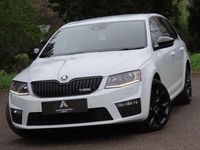 Used Skoda Octavia vRS 230 HP (169 kW) 2016 White Hatchback