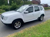 Used Dacia Duster Lauréate 110 HP (80 kW) 2013 White Hatchback