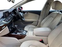 Used Audi A7 Design 218 HP (160 kW) 2015 Garnet red Hatchback