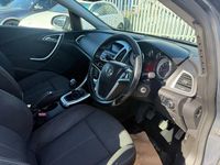 Second-hand Vauxhall Astra SRi 130 CP (95 kW) 2012 Gri Hatchback