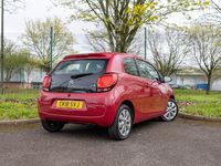 Used Citroën C1 Feel 68 HP (50 kW) 2018 Red Hatchback