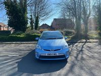 Used Toyota Prius 70 HP (51 kW) 2026 White Hatchback