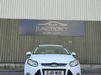 Used Ford Focus Zetec 125 HP (91 kW) 2011 White Hatchback