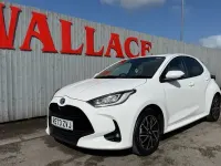 Used Toyota Yaris Design 116 HP (85 kW) 2023 White Hatchback