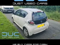 Used Toyota Aygo 2013 White Hatchback