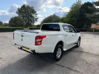 Used Mitsubishi L200 2017 White Pickup