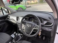 Used Vauxhall Mokka X Active 140 HP (102 kW) 2018 Summit white SUV