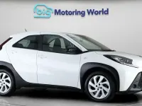 Used Toyota Aygo X PURE 72 HP (52 kW) 2022 White SUV