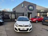 Used Kia Rio 83 HP (61 kW) 2014 White Hatchback