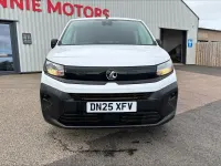 Used Vauxhall Combo 100 HP (73 kW) 2025 White MPV