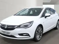 Used Vauxhall Astra 2019 White Hatchback