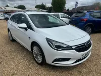 Used Vauxhall Astra Elite 200 HP (147 kW) 2016 White Estate