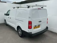 Gebraucht Vauxhall Vivaro 100 PS (73 kW) 2022 Weiß Van / Kleinbus