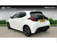 Used Toyota Yaris Hybrid Design 113 HP (83 kW) 2023 White Hatchback