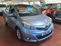Used Toyota Yaris 101 HP (74 kW) 2012 Blue Hatchback
