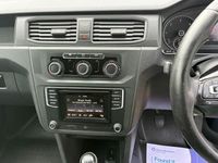 Usado VW Caddy Trendline 102 HP (75 kW) 2019 Branco Monovolume