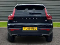 Usado Volvo XC40 R-Design 163 HP (119 kW) 2021 SUV