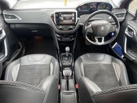 Used Peugeot 2008 Allure 82 HP (60 kW) 2015 Red SUV