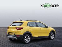 Used Kia Stonic 100 HP (73 kW) 2022 Yellow SUV