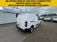 Used Vauxhall Combo 100 HP (73 kW) 2021 White MPV