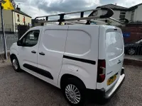 Used Citroën Berlingo Start 75 HP (55 kW) 2021 White MPV