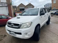 Used Toyota HiLux 2011 White Pickup