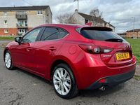 Begagnad Mazda 3 Inclusive 121 HK (88 kW) 2015 Röd Halvkombi