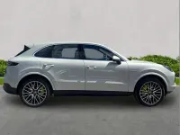 Used Porsche Cayenne 462 HP (339 kW) 2021 Beige SUV
