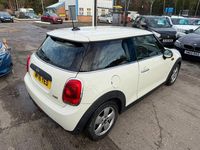 Used Mini ONE Hatch 102 HP (75 kW) 2016 White Hatchback