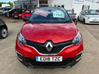 Used Renault Captur Dynamique 90 HP (66 kW) 2018 Red black SUV