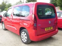 Second-hand Vauxhall Combo S 130 CP (95 kW) 2019 Roșu Monovolum