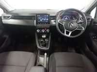 Begagnad Renault Clio V Evolution 90 HK (66 kW) 2023 Silver Halvkombi