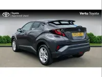 Usado Toyota C-HR 122 HP (89 kW) 2023 Cinzento SUV